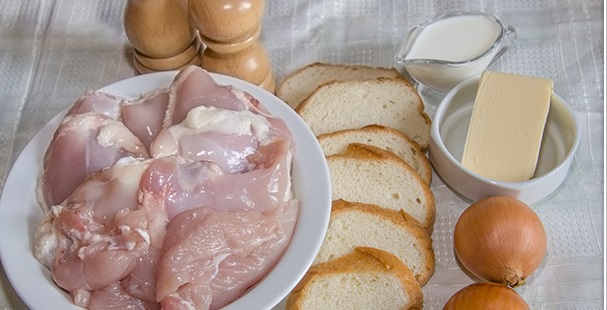 Piščančji kotleti iz knjige Cooking iz leta 1959. Za enak okus se dosledno držite recepta do grama. In brez česna, čebule ali paprike.